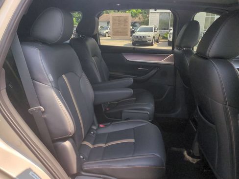 Certified 2024 MAZDA CX-90 Plug-In Hybrid w/ Premium Plus AWD/4WD image 28