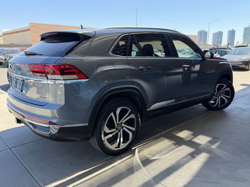 Used 2023 Volkswagen Atlas Cross Sport SEL image 4