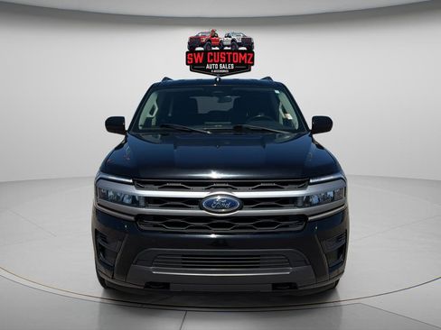 Used 2023 Ford Expedition Max XLT AWD/4WD image 2