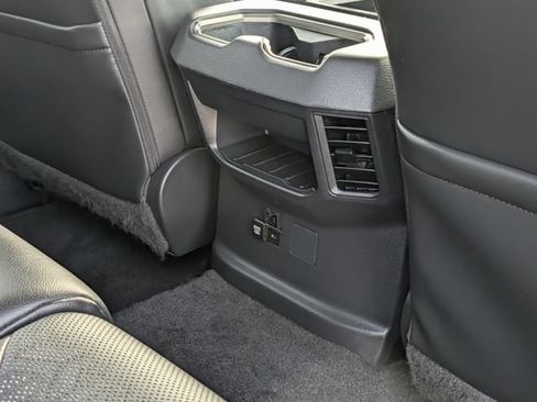 Used 2022 Toyota Tundra Limited AWD/4WD image 31