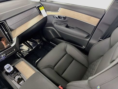 New 2026 Volvo XC90 B5 Plus w/ Protection Package AWD/4WD image 24