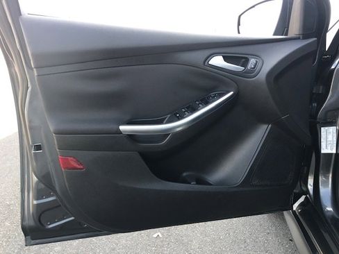 Used 2016 Ford Focus ST image 24