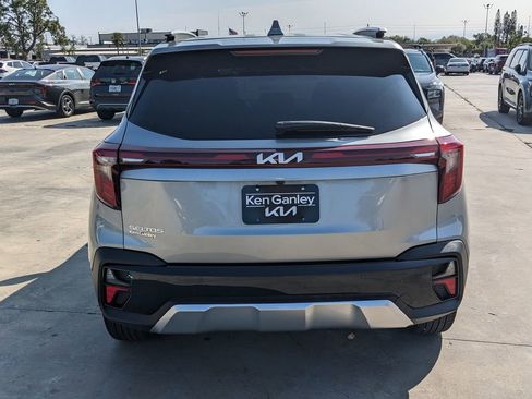 Certified 2025 Kia Seltos EX w/ EX Sunroof Package image 7