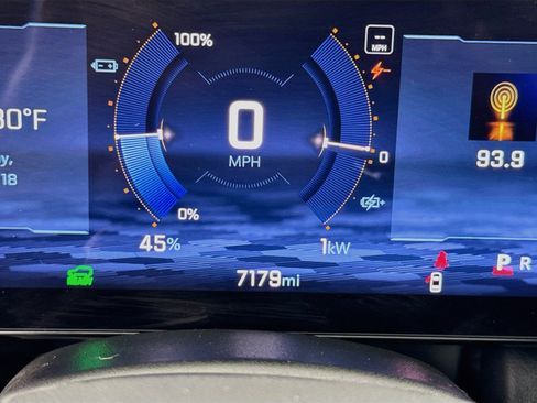 Used 2025 Chevrolet Equinox EV LT w/ Convenience Package FWD image 14