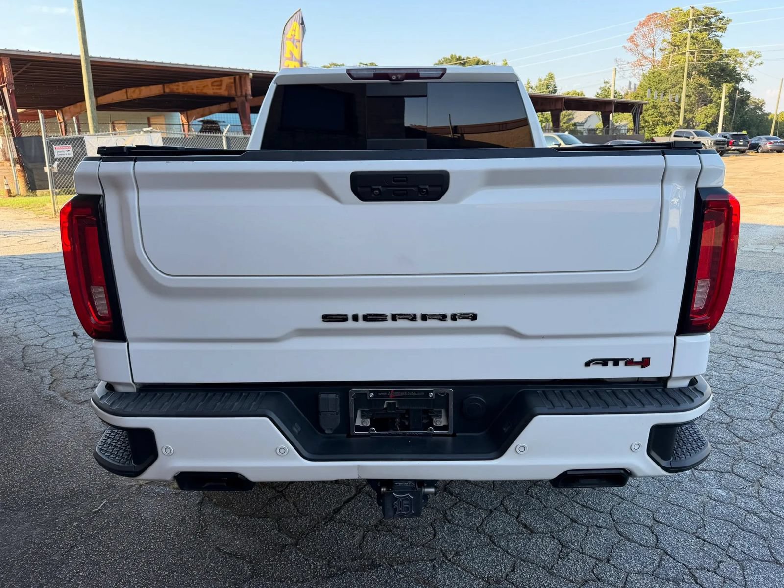 Used 2020 GMC Sierra 1500 AT4 w/ AT4 Premium Package AWD/4WD image 8