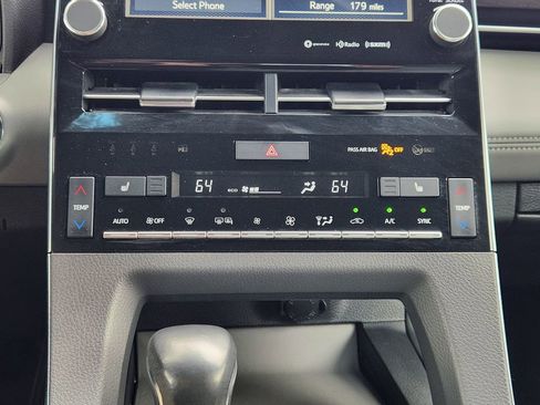 Used 2020 Toyota Avalon XLE image 15