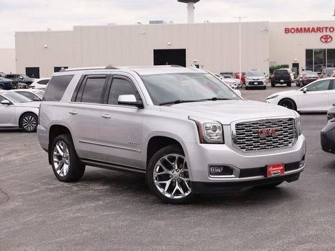Used 2020 GMC Yukon Denali w/ Denali Ultimate Package AWD/4WD image 2