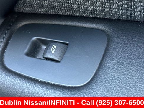 Used 2023 Volvo XC60 B5 Core w/ Protection Package Premier FWD image 22
