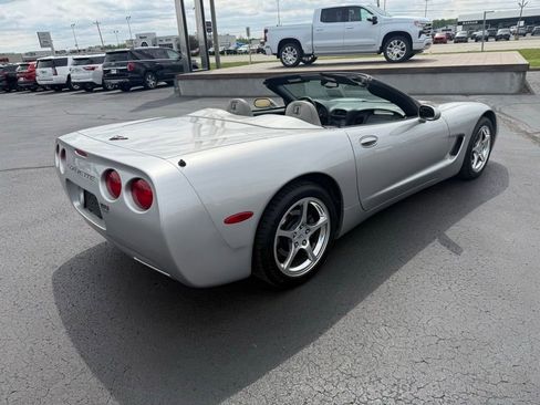 Used 2004 Chevrolet Corvette Convertible w/ Preferred Equipment Group RWD image 5