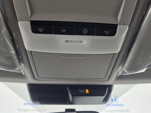 Used 2024 Mitsubishi Outlander SE image 31