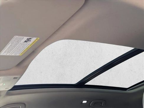 Used 2024 Volkswagen Atlas SEL Premium R-Line image 12