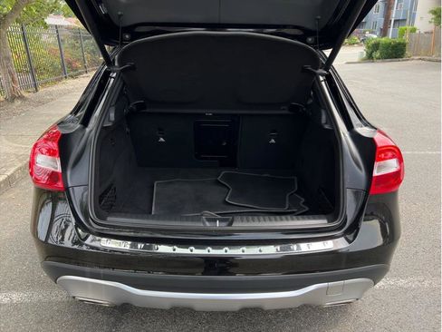 Used 2019 Mercedes-Benz GLA 250 4MATIC image 14