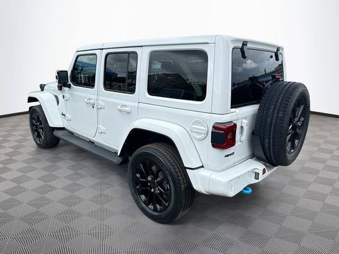 Used 2021 Jeep Wrangler Unlimited Sahara image 8