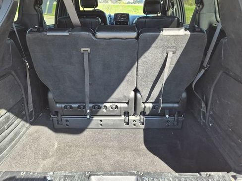 Used 2017 Dodge Grand Caravan GT FWD image 11