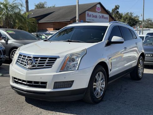 Used 2014 Cadillac SRX Luxury image 2
