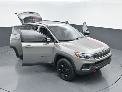 Used 2023 Jeep Compass Trailhawk AWD/4WD image 52