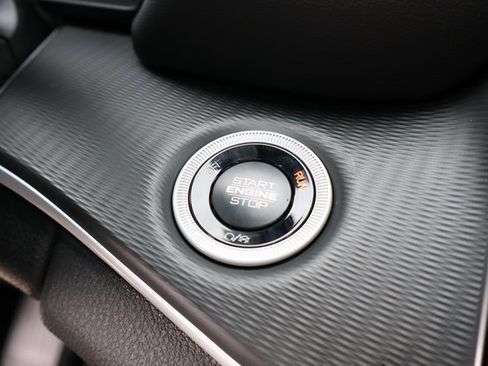 New 2025 Jeep Grand Cherokee Altitude image 16