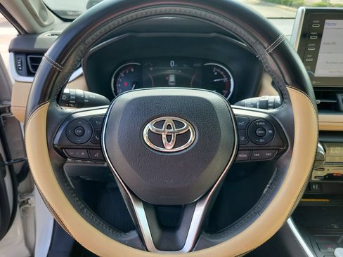 Used 2019 Toyota RAV4 Limited w/ Advanced Technology Package AWD/4WD image 19