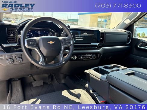 Certified 2024 Chevrolet Silverado 1500 LT AWD/4WD image 15