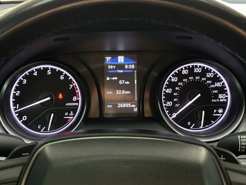 Used 2021 Toyota Camry SE image 20