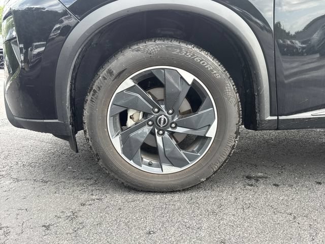 Used 2025 Nissan Rogue SV FWD image 3