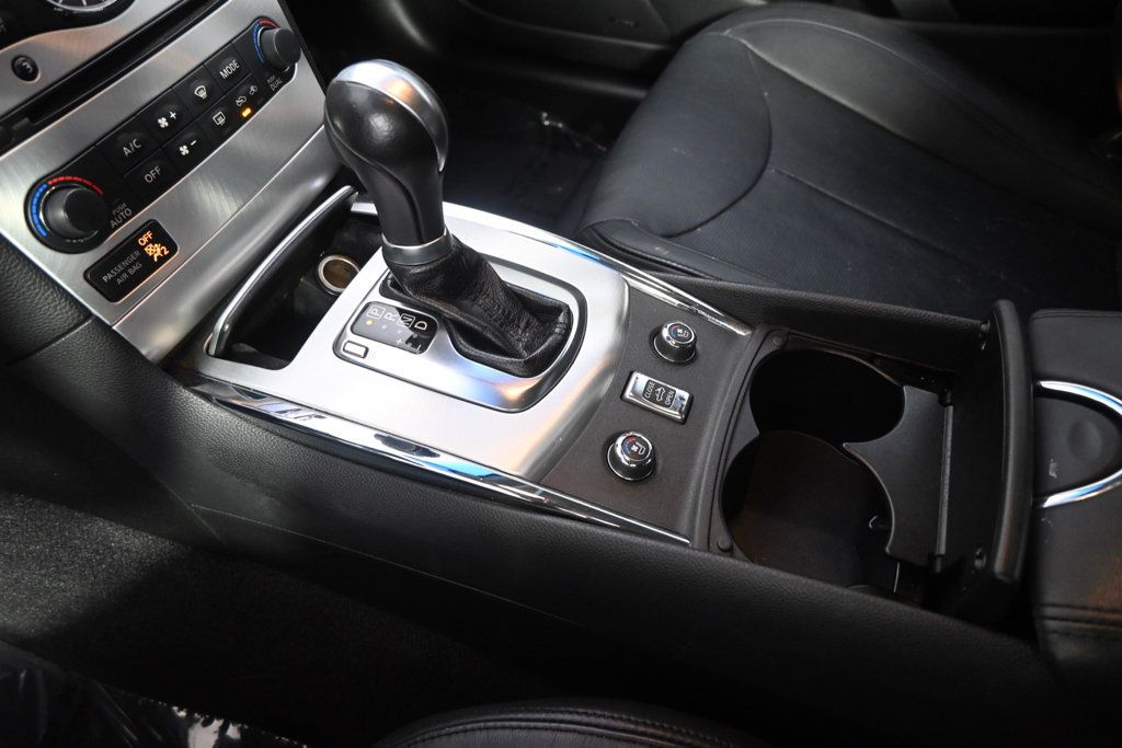 Used 2013 INFINITI G37 Convertible w/ Premium Pkg RWD image 30