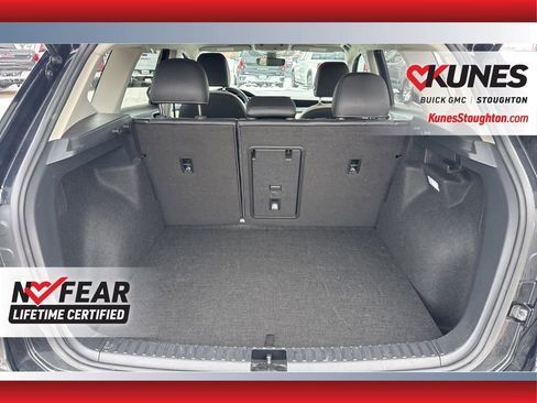 Used 2025 Volkswagen Taos SE image 14