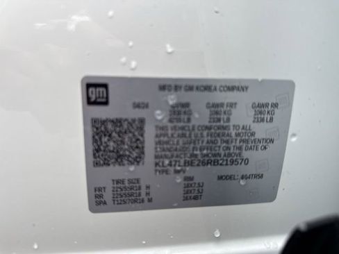Used 2024 Buick Envista Sport Touring w/ Convenience I Package FWD image 32