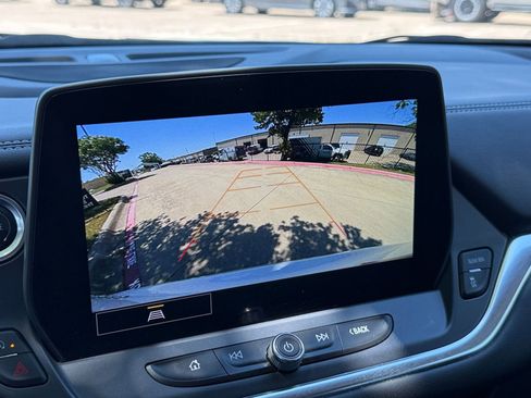 Used 2025 Chevrolet Blazer LT FWD image 24