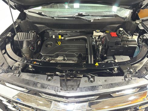 Used 2025 Chevrolet Equinox LT w/ Convenience Package II image 36