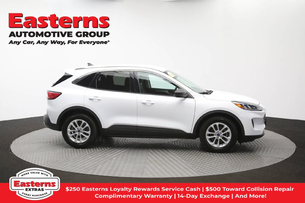 Used 2022 Ford Escape SE FWD image 46