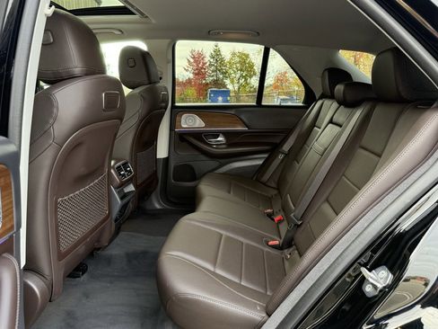 Used 2020 Mercedes-Benz GLE 350 4MATIC w/ AMG Line Exterior image 14