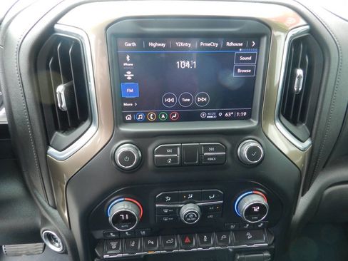 Used 2022 Chevrolet Silverado 2500 High Country w/ Z71 Off-Road Package AWD/4WD image 15