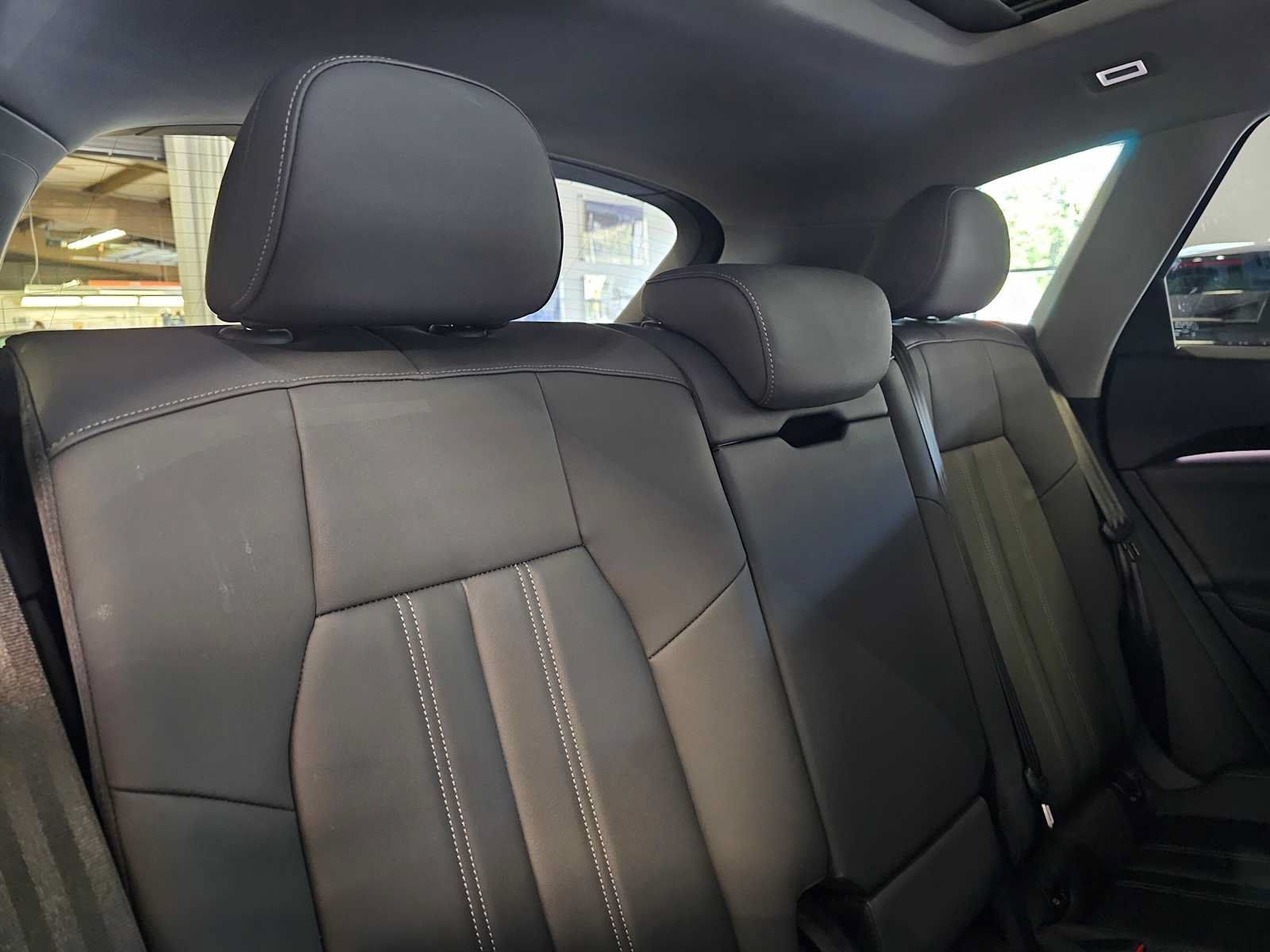 Used 2025 Audi Q5 Premium w/ Convenience Package AWD/4WD image 13