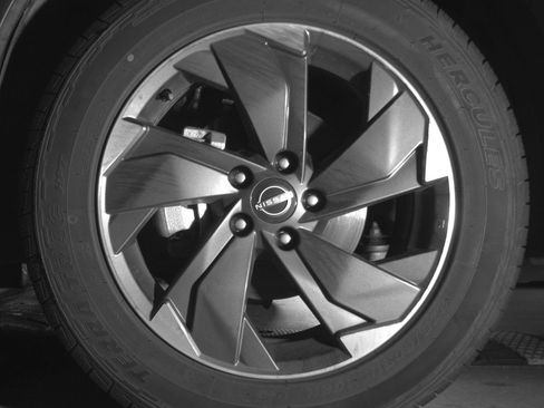 Used 2025 Nissan Rogue SV AWD/4WD image 12