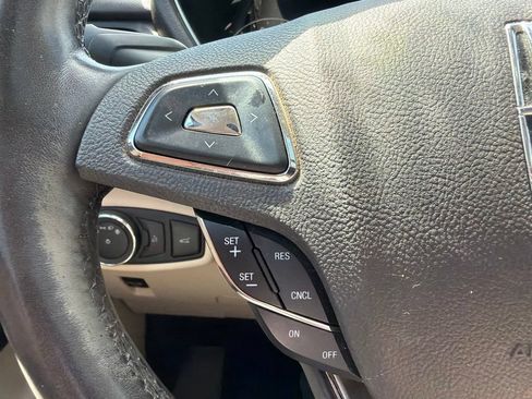 Used 2019 Lincoln MKC Reserve w/ MKC Climate Package FWD image 23