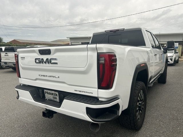 Used 2024 GMC Sierra 2500 Denali Ultimate AWD/4WD image 9