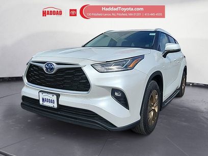 Used 2023 Toyota Highlander Bronze Edition