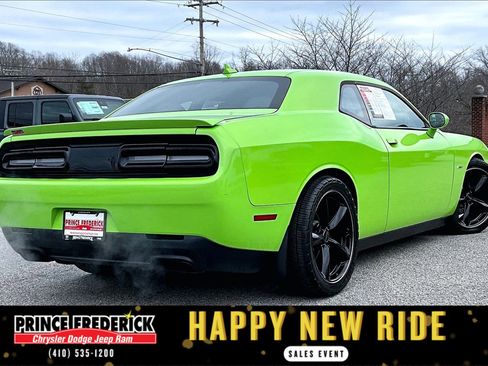 Used 2015 Dodge Challenger R/T w/ Quick Order Package 22B R/T image 10