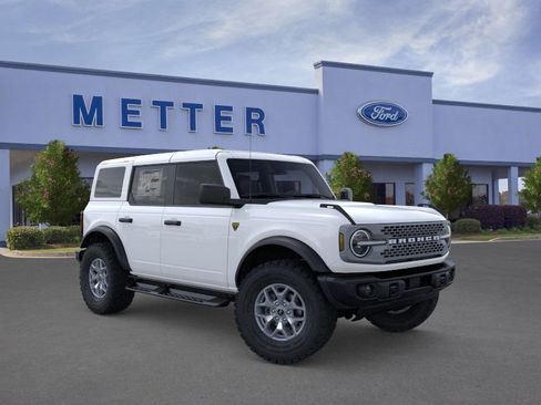 New 2025 Ford Bronco Badlands image 7