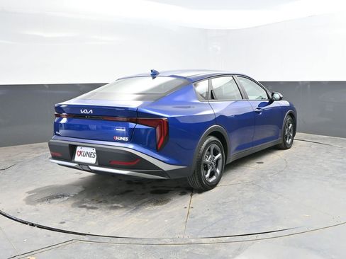 Used 2025 Kia K4 LXS image 8