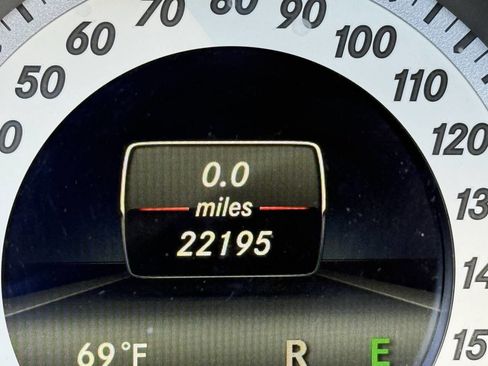 Used 2015 Mercedes-Benz E 400 Cabriolet image 34