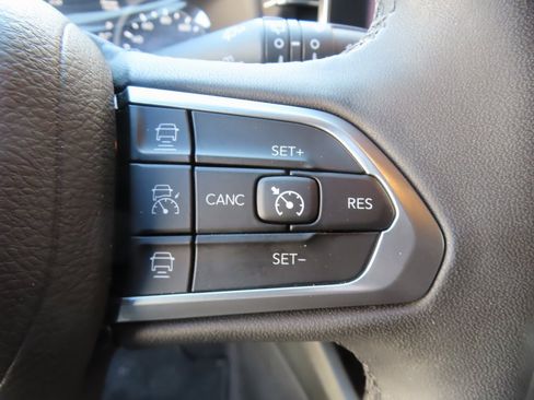 Used 2024 Jeep Compass Limited image 24