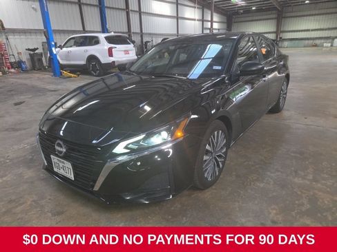 Used 2025 Nissan Altima 2.5 SV FWD image 1