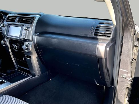 Used 2016 Toyota 4Runner SR5 RWD image 17