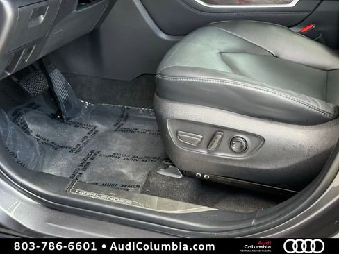 Used 2023 Toyota Highlander Platinum FWD image 22