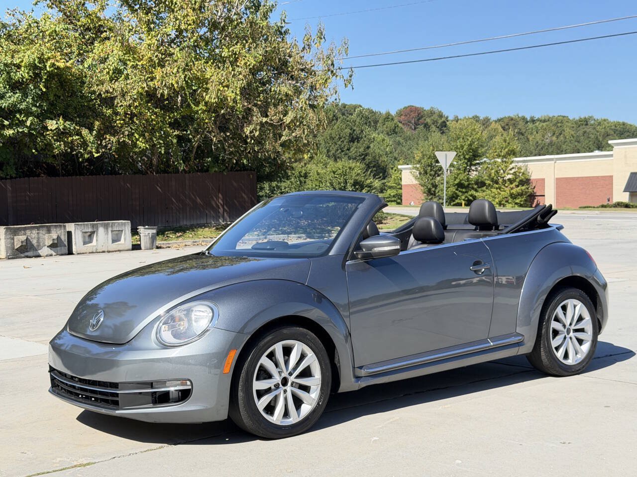 Used 2013 Volkswagen Beetle TDI FWD image 1