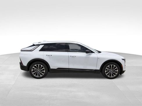 New 2026 Cadillac Lyriq Sport RWD image 5