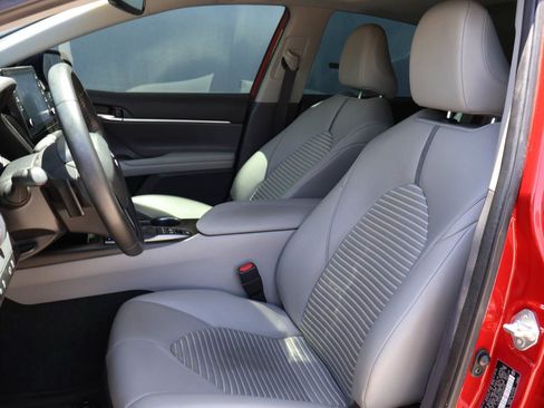 Used 2023 Toyota Camry SE w/ Audio Upgrade Package FWD image 9