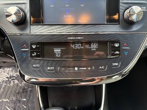 Used 2015 Toyota Avalon XLE Premium FWD image 30